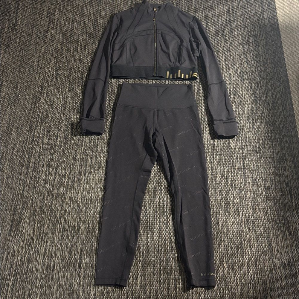 Lululemon gold limited edition define and wunder train set